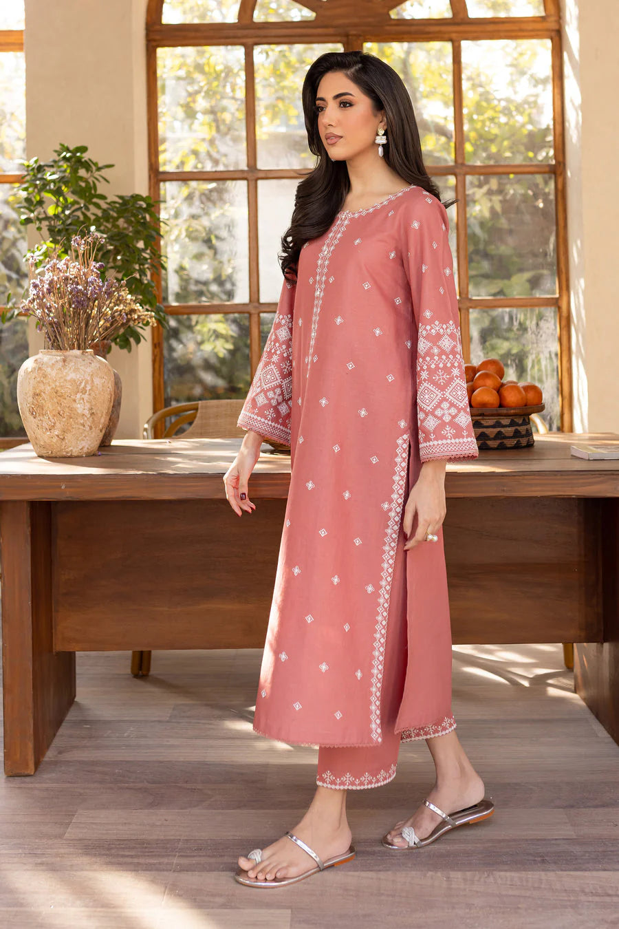 BATIK-2PC LAWN EMBROIDRED SHIRT WITH LAWN EMBROIDRED SLEEVES